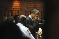 Oscar Pistorius acusado oficialmente de assassinato premeditado