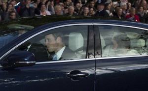 Príncipe William e Kate batizam novo príncipe George-8